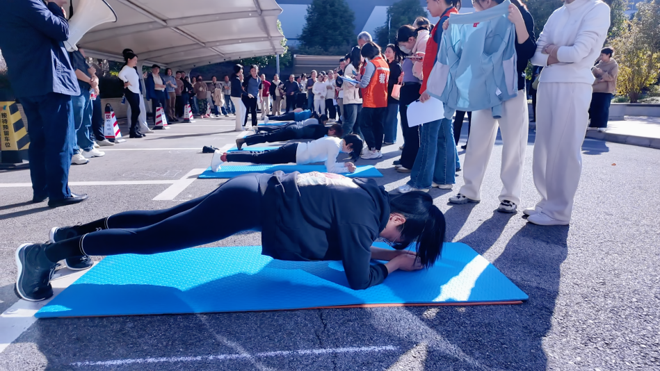 1765242774412427.png 圖片2.png